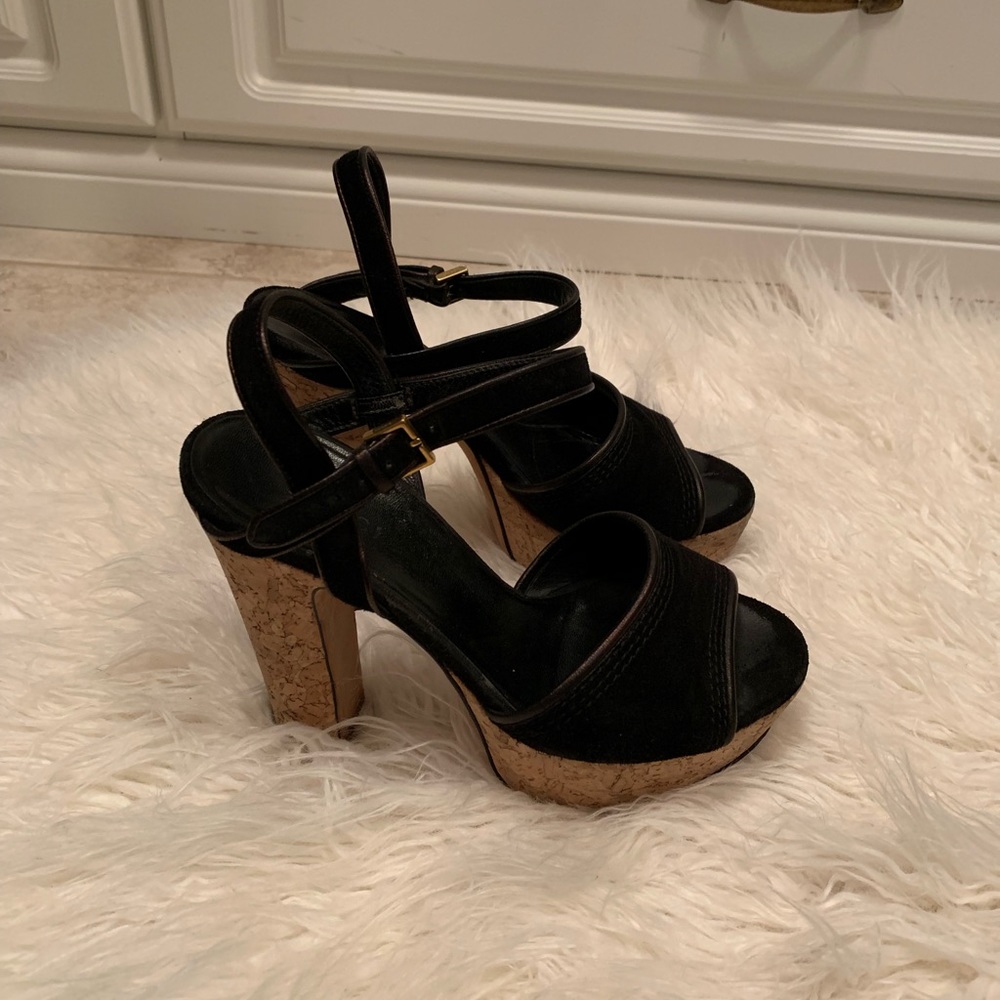 Vintage Black Gucci Platform heels  size 35.5 used